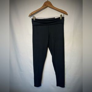 NWT Victoria Secret Incredible Essential Leggings Black size 8